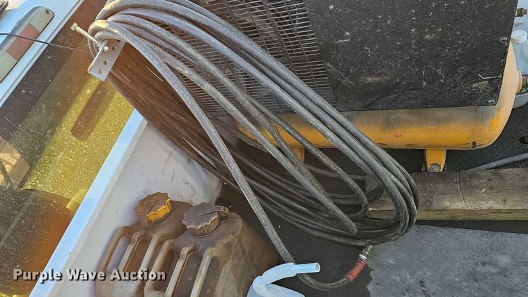 image for item IO9770 2011 Ford F350 Super Duty XL utility bed pickup truck