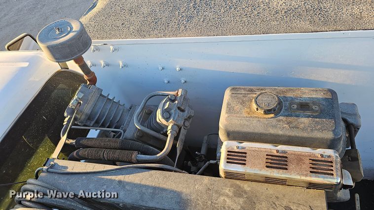 image for item IO9770 2011 Ford F350 Super Duty XL utility bed pickup truck