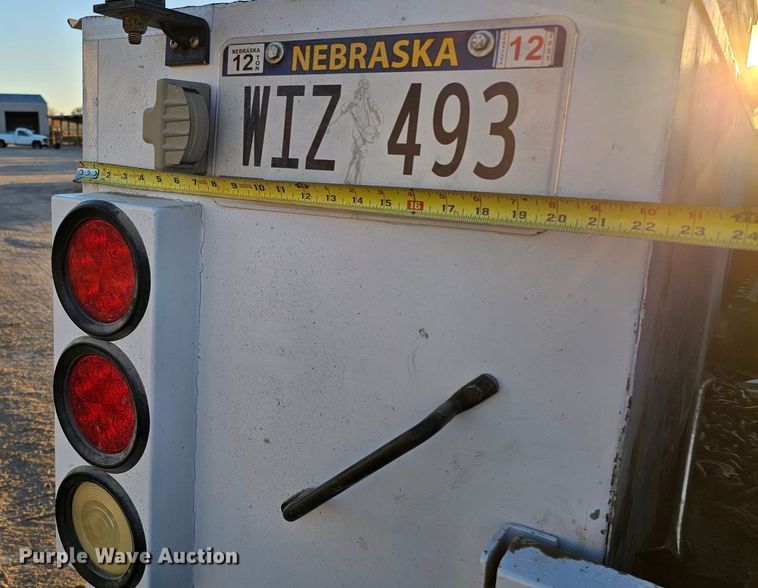 image for item IO9770 2011 Ford F350 Super Duty XL utility bed pickup truck