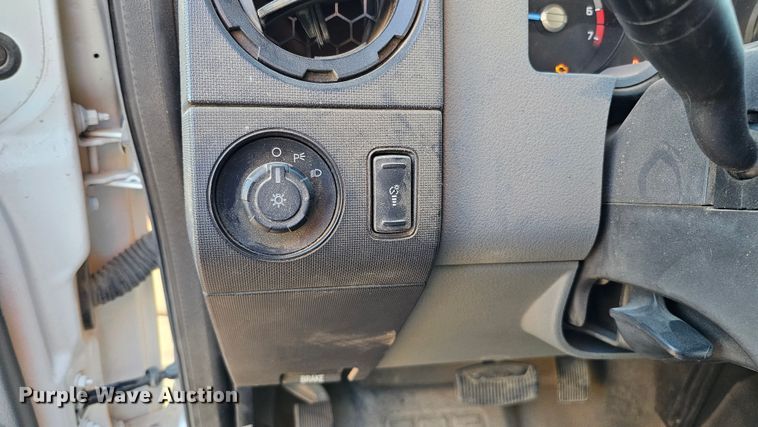 image for item IO9770 2011 Ford F350 Super Duty XL utility bed pickup truck