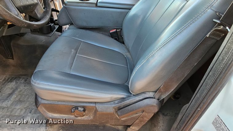 image for item IO9770 2011 Ford F350 Super Duty XL utility bed pickup truck