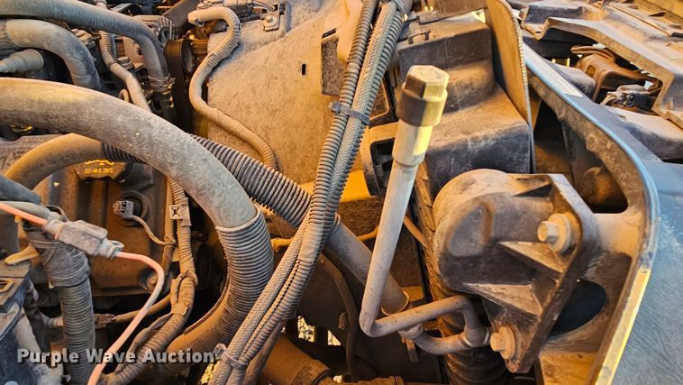 image for item IO9770 2011 Ford F350 Super Duty XL utility bed pickup truck