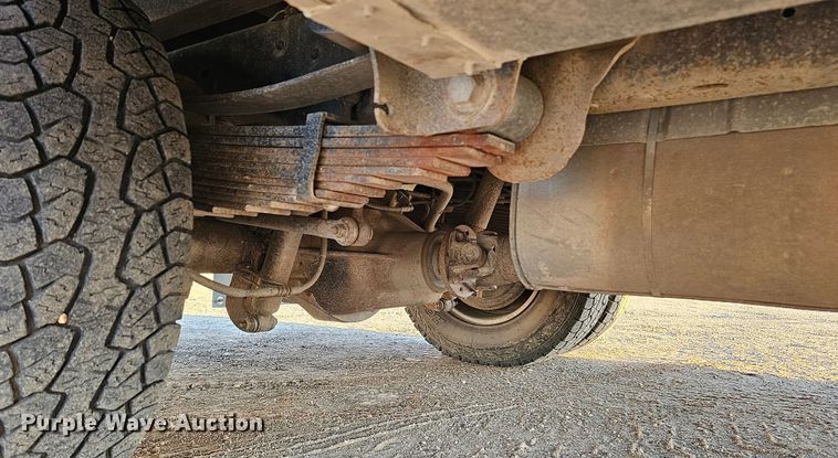 image for item IO9770 2011 Ford F350 Super Duty XL utility bed pickup truck