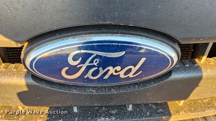 image for item IO9770 2011 Ford F350 Super Duty XL utility bed pickup truck