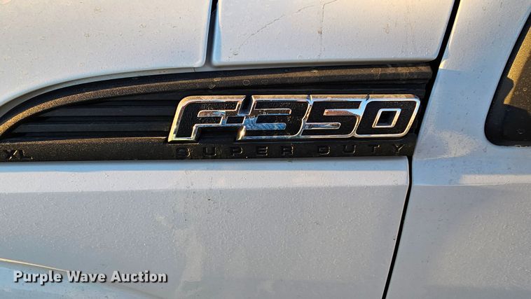 image for item IO9770 2011 Ford F350 Super Duty XL utility bed pickup truck