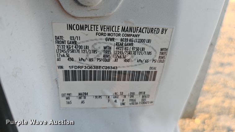 image for item IO9770 2011 Ford F350 Super Duty XL utility bed pickup truck