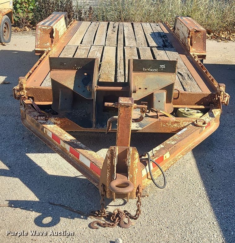 image for item DI3028 2000 Towmaster  equipment trailer