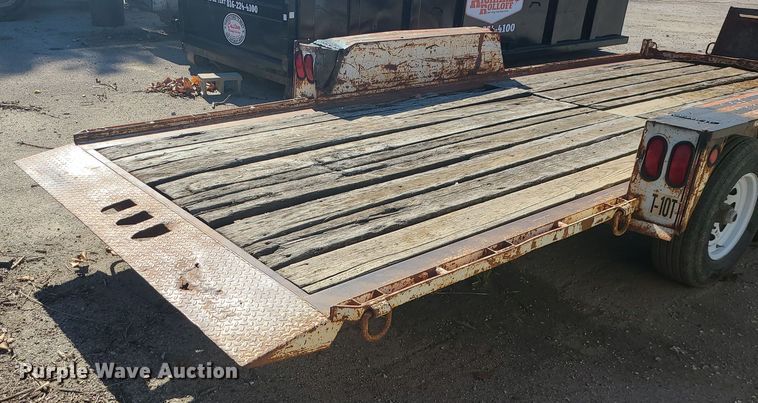 image for item DI3028 2000 Towmaster  equipment trailer