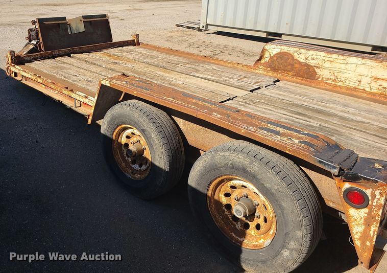 image for item DI3028 2000 Towmaster  equipment trailer