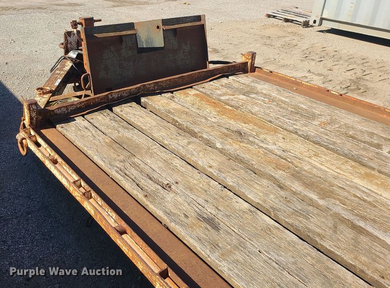 image for item DI3028 2000 Towmaster  equipment trailer