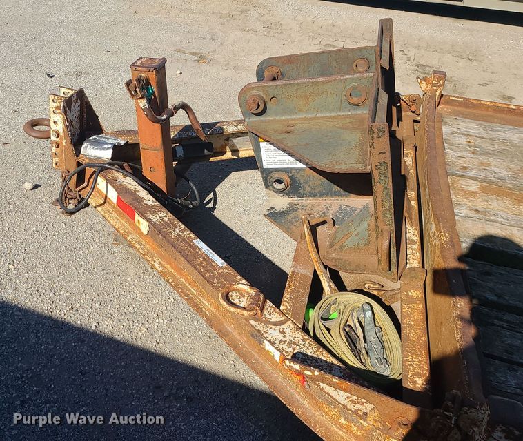 image for item DI3028 2000 Towmaster  equipment trailer