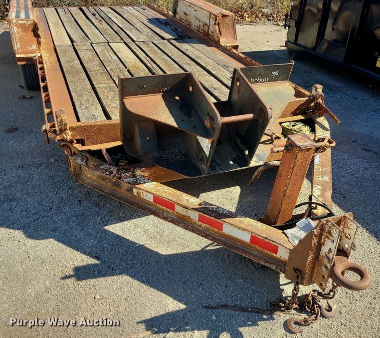 image for item DI3028 2000 Towmaster  equipment trailer