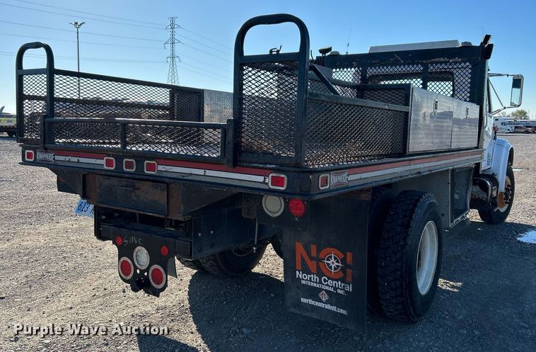 image for item DJ6377 2000 International 4700  flatbed truck