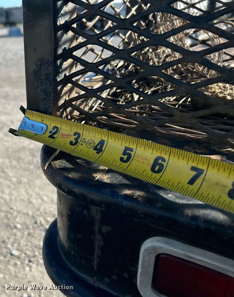 image for item DJ6377 2000 International 4700  flatbed truck