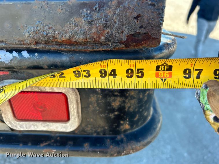 image for item DJ6377 2000 International 4700  flatbed truck