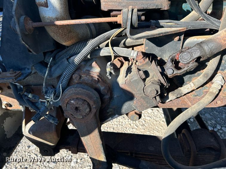 image for item DJ6377 2000 International 4700  flatbed truck