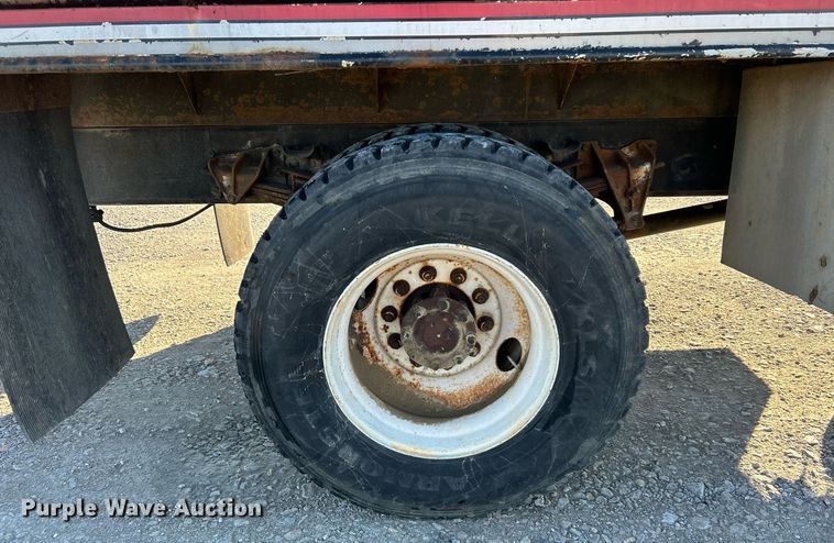 image for item DJ6377 2000 International 4700  flatbed truck