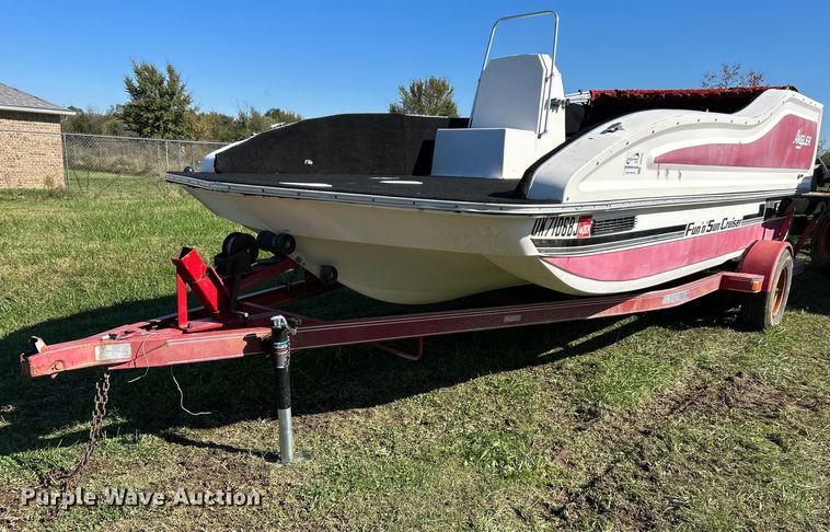 image for item DJ6430 1991  Angler Fun 'n' Sun Cruiser boat