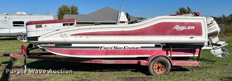 image for item DJ6430 1991  Angler Fun 'n' Sun Cruiser boat