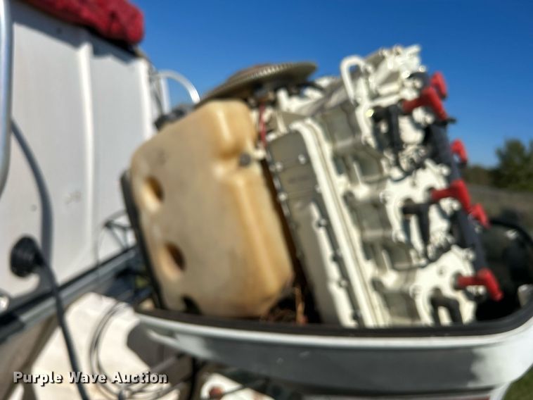 image for item DJ6430 1991  Angler Fun 'n' Sun Cruiser boat