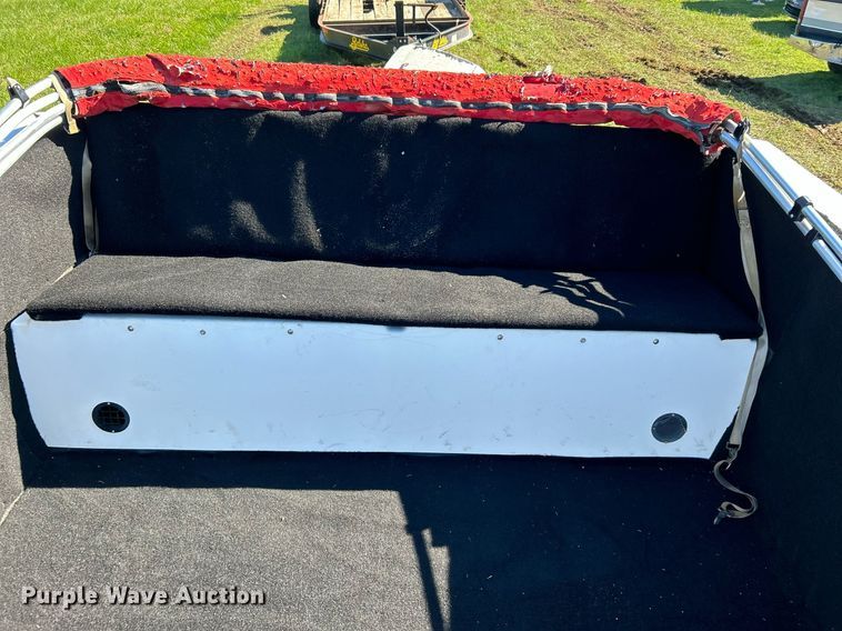 image for item DJ6430 1991  Angler Fun 'n' Sun Cruiser boat