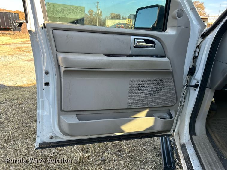 image for item DJ6459 2008 Ford Expedition  SUV