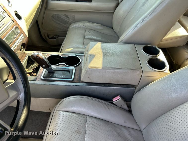 image for item DJ6459 2008 Ford Expedition  SUV