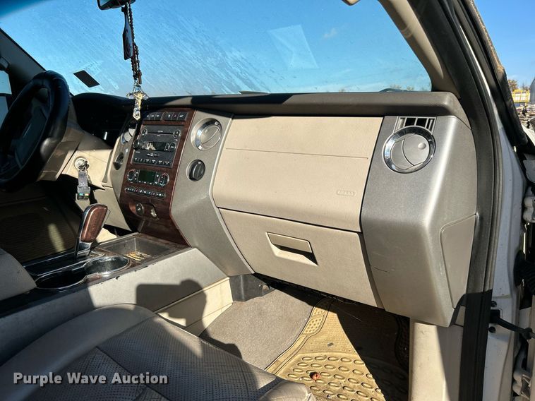 image for item DJ6459 2008 Ford Expedition  SUV