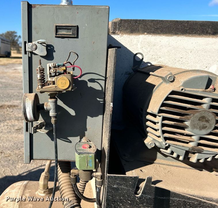 image for item DJ6462 (2) Ingersoll Rand air compressors