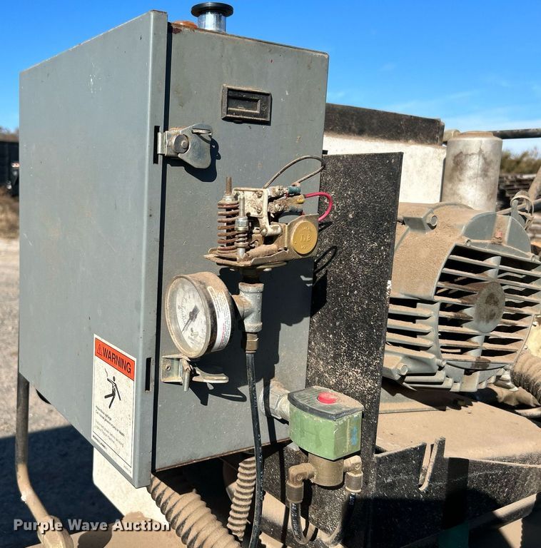 image for item DJ6462 (2) Ingersoll Rand air compressors