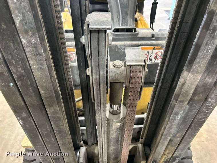 image for item DJ6463 2007 Yale GLC060VXNVSE088  forklift