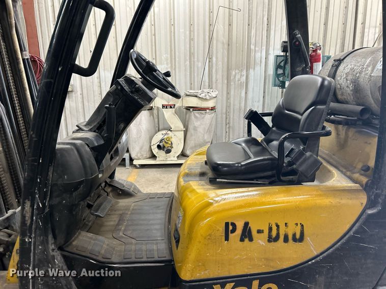 image for item DJ6463 2007 Yale GLC060VXNVSE088  forklift