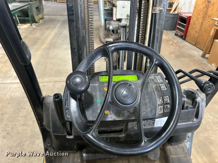 image for item DJ6463 2007 Yale GLC060VXNVSE088  forklift