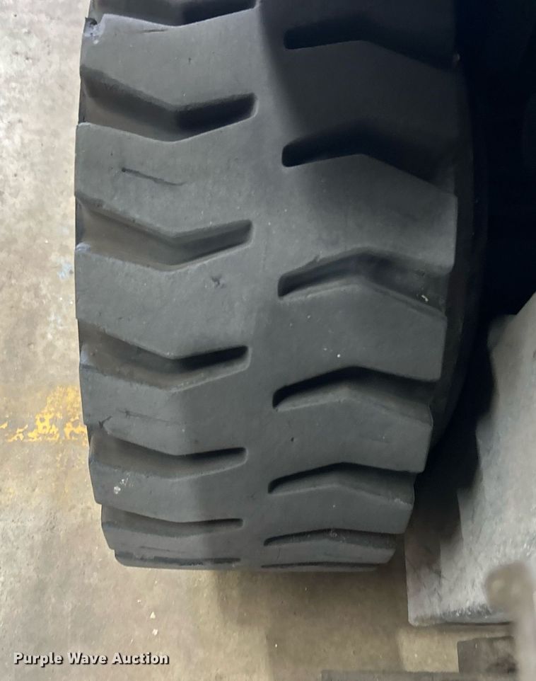 image for item DJ6463 2007 Yale GLC060VXNVSE088  forklift