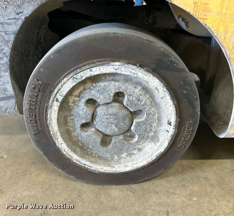 image for item DJ6463 2007 Yale GLC060VXNVSE088  forklift