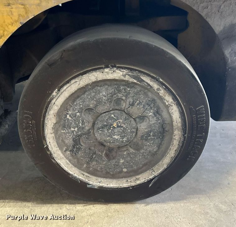 image for item DJ6463 2007 Yale GLC060VXNVSE088  forklift