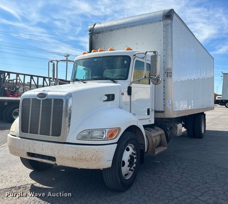 image for item DJ6464 2016 Peterbilt 330  box truck