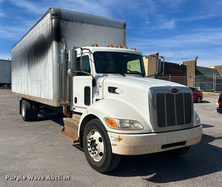 image for item DJ6464 2016 Peterbilt 330  box truck