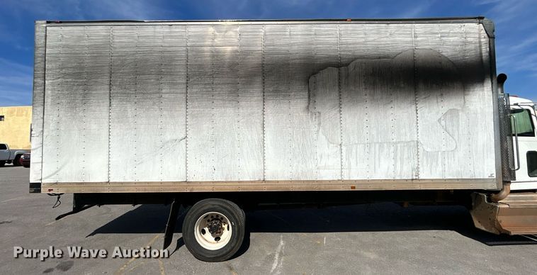 image for item DJ6464 2016 Peterbilt 330  box truck