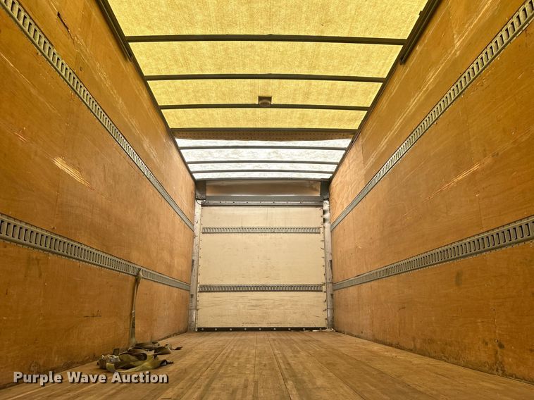 image for item DJ6464 2016 Peterbilt 330  box truck