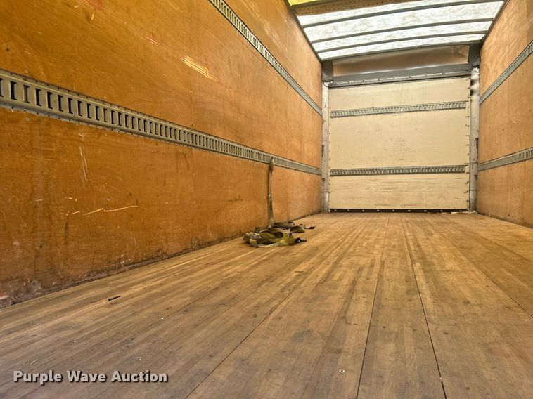 image for item DJ6464 2016 Peterbilt 330  box truck