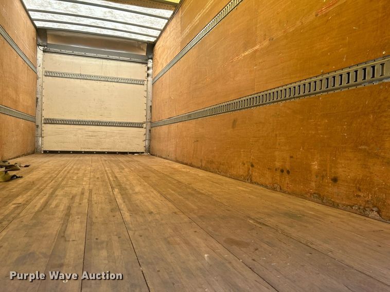 image for item DJ6464 2016 Peterbilt 330  box truck