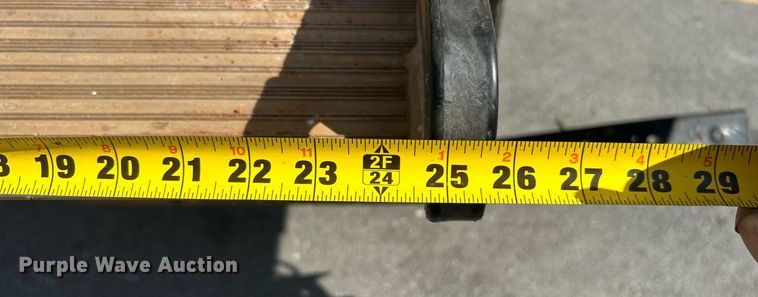 image for item DJ6464 2016 Peterbilt 330  box truck