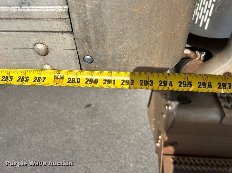 image for item DJ6464 2016 Peterbilt 330  box truck