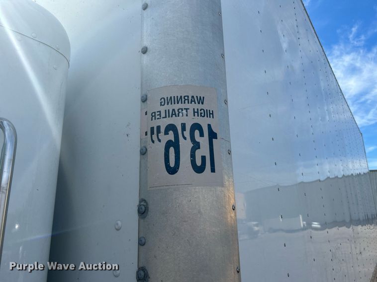 image for item DJ6464 2016 Peterbilt 330  box truck