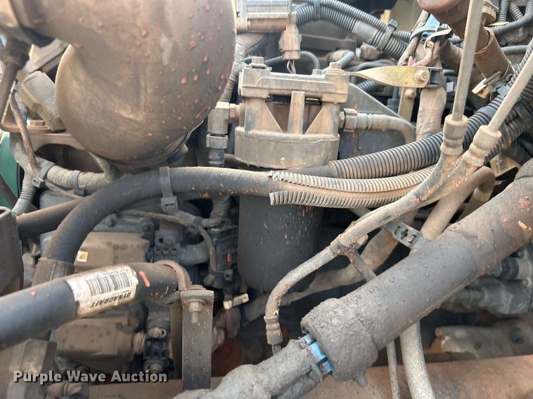 image for item DJ6464 2016 Peterbilt 330  box truck