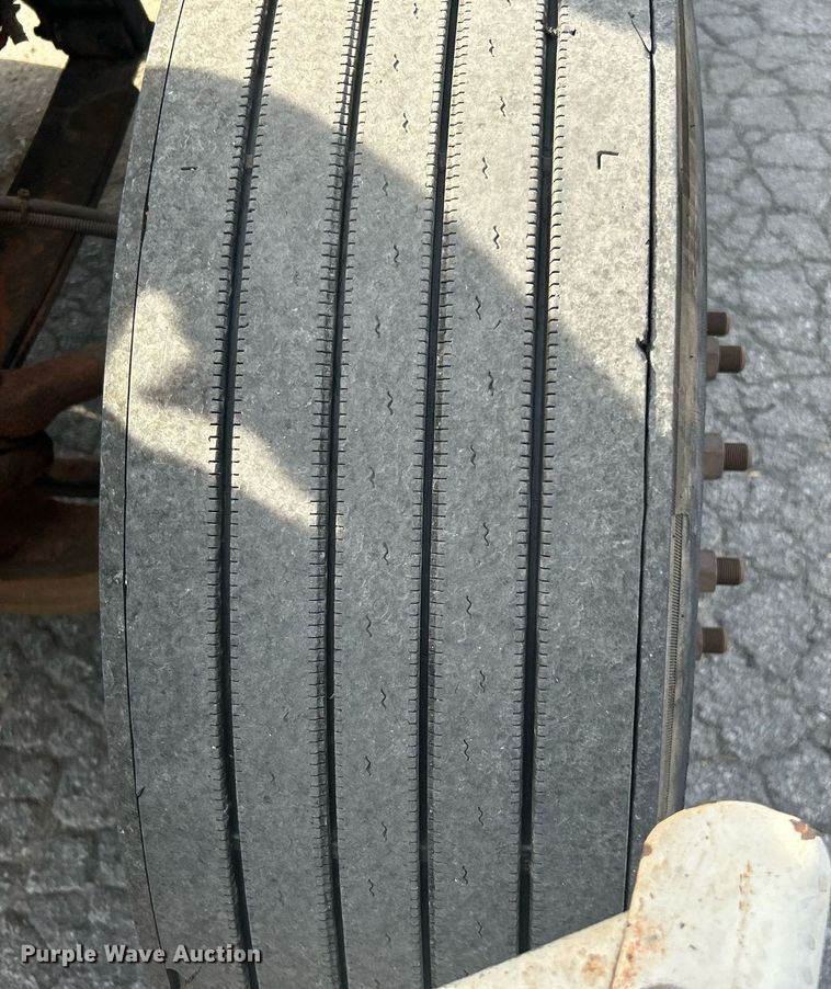 image for item DJ6464 2016 Peterbilt 330  box truck