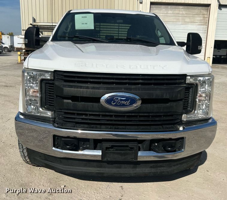 image for item DJ6465 2017 Ford F250 Super Duty XL  SuperCab pickup truck