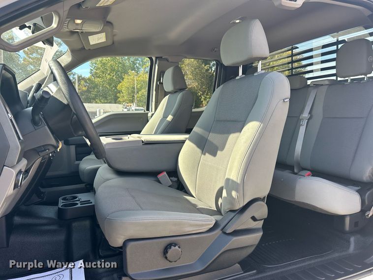 image for item DJ6465 2017 Ford F250 Super Duty XL  SuperCab pickup truck