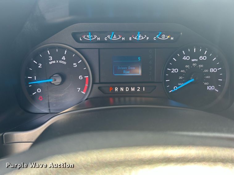 image for item DJ6465 2017 Ford F250 Super Duty XL  SuperCab pickup truck